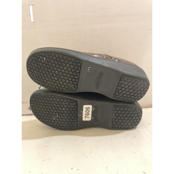 Leopard Print Women's Mules - Picture 7 of 8